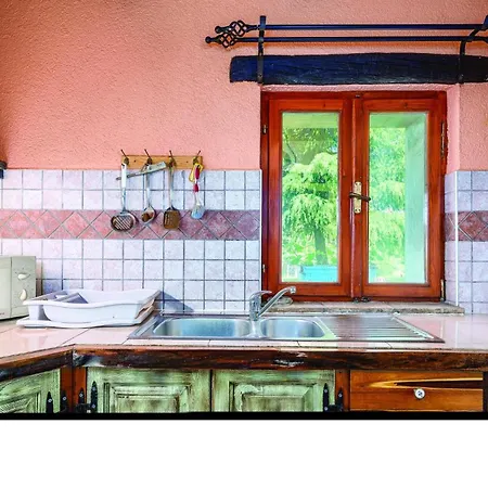Gorgeous In With Kitchen Holiday home *