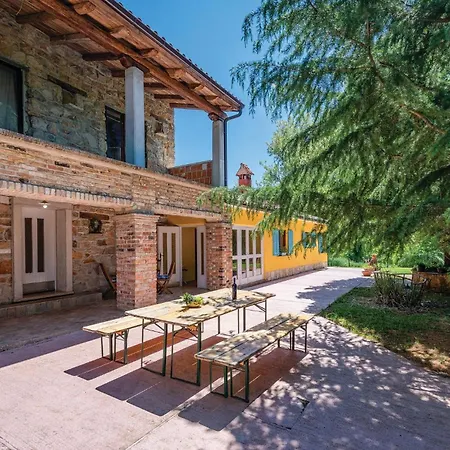 Ferienhaus Gorgeous In With Kitchen *